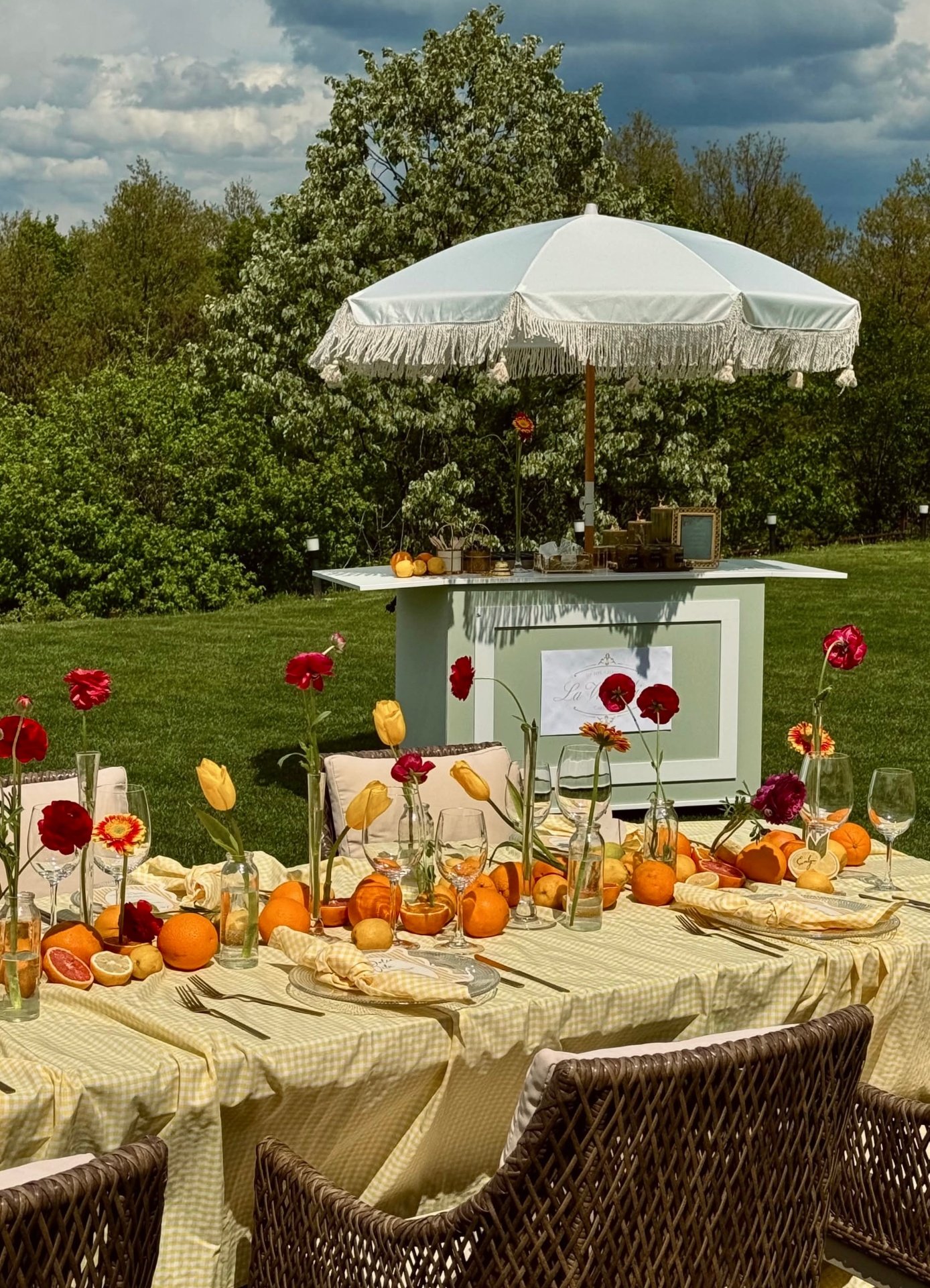 Lemon dessert table